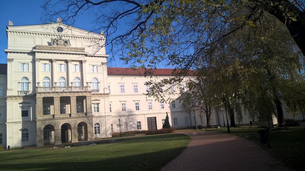Pongracz Apartman Zirc Exterior photo